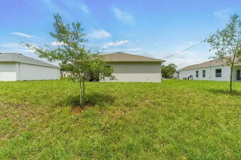 8226 104th Court Vero Beach FL 32967