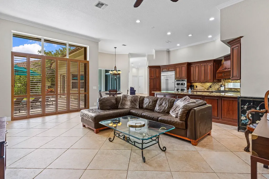 6867 NW 107th Terrace Parkland FL 33076