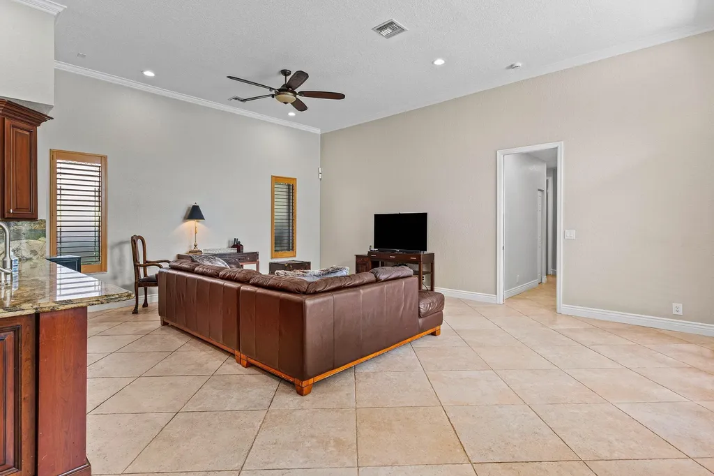 6867 NW 107th Terrace Parkland FL 33076