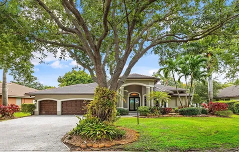 6867 NW 107th Terrace Parkland FL 33076
