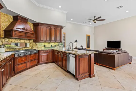 6867 NW 107th Terrace Parkland FL 33076