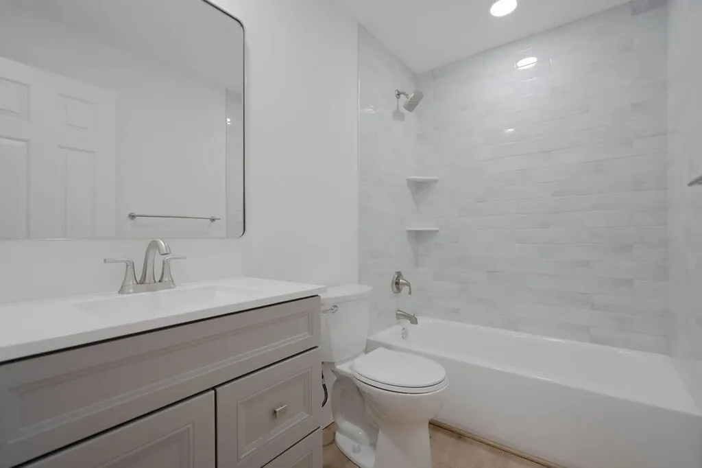 5710 Coach House Circle Boca Raton FL 33486