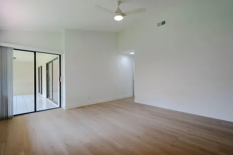 5710 Coach House Circle Boca Raton FL 33486