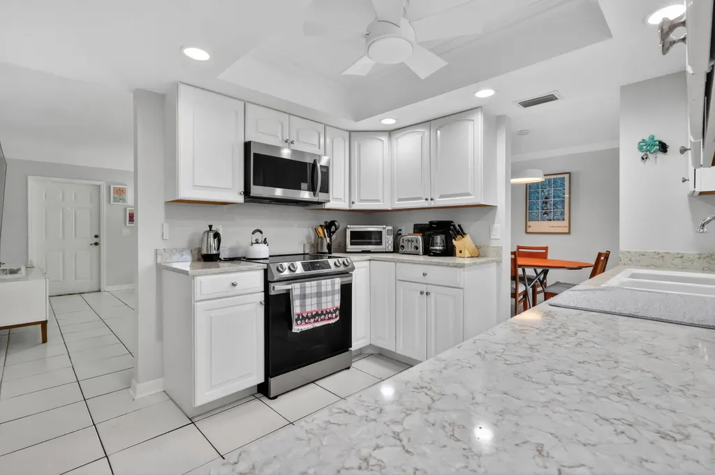 6372 Sleepy Willow Way Delray Beach FL 33484