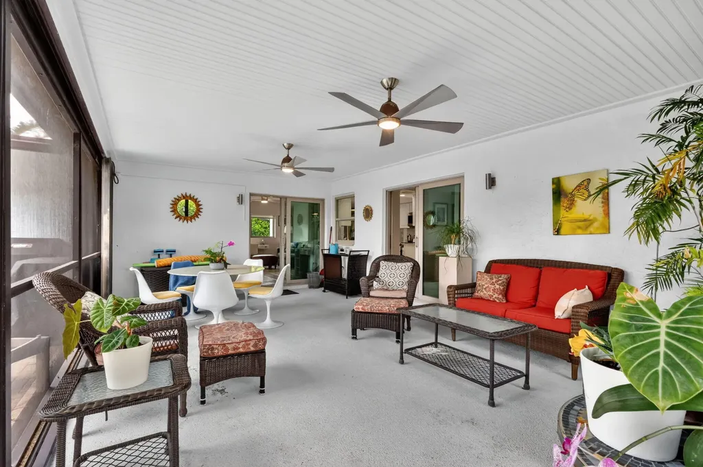 6372 Sleepy Willow Way Delray Beach FL 33484