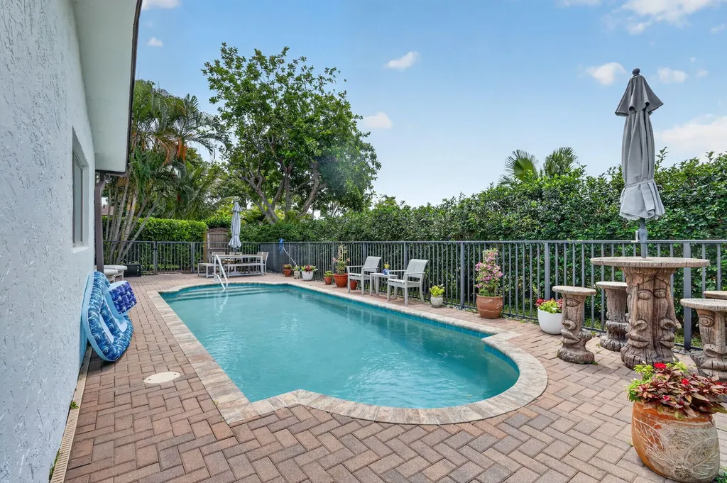 6372 Sleepy Willow Way Delray Beach FL 33484