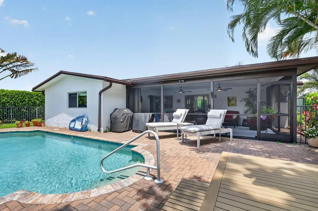 6372 Sleepy Willow Way Delray Beach FL 33484
