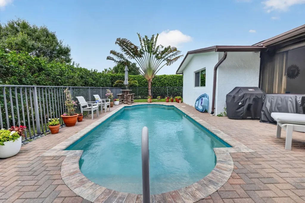 6372 Sleepy Willow Way Delray Beach FL 33484