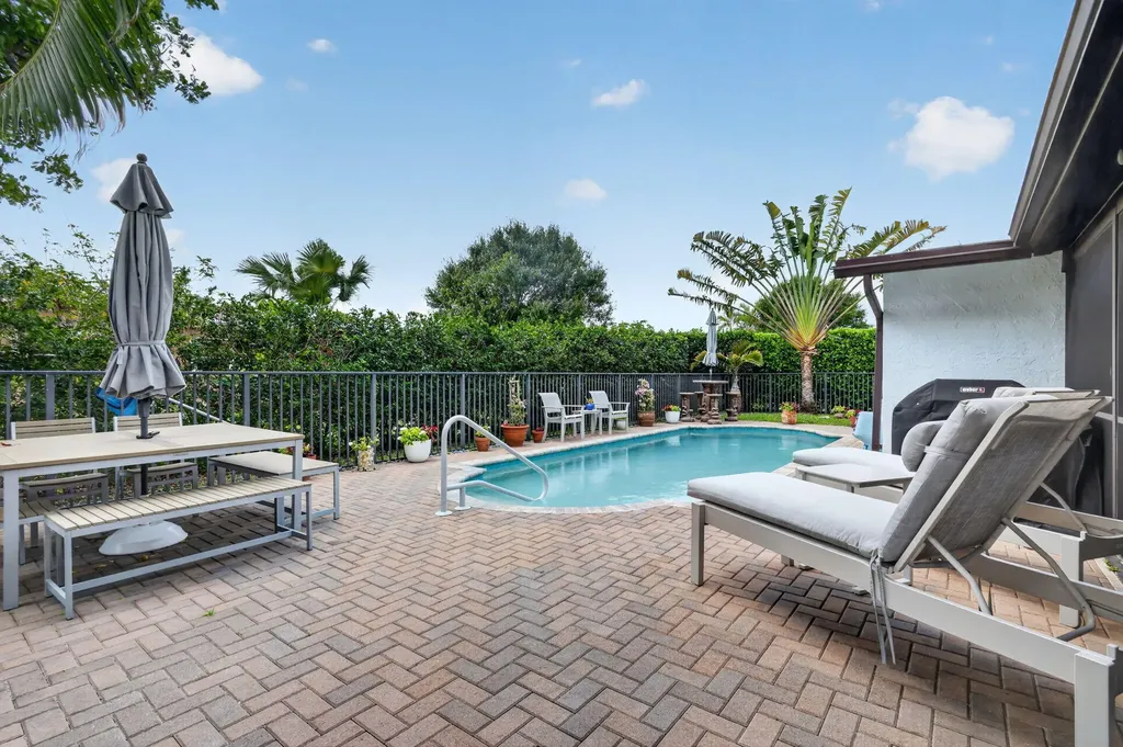 6372 Sleepy Willow Way Delray Beach FL 33484