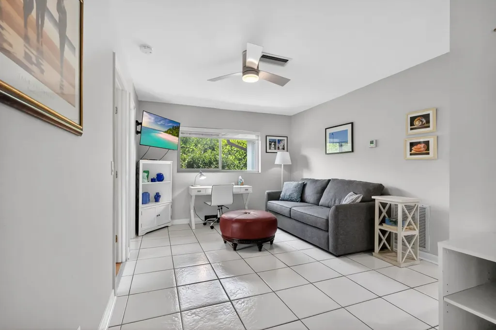 6372 Sleepy Willow Way Delray Beach FL 33484