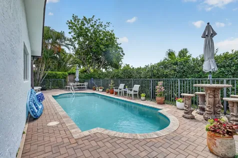 6372 Sleepy Willow Way Delray Beach FL 33484