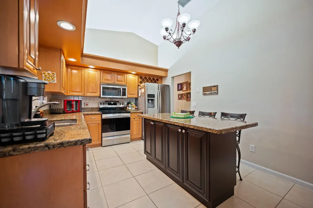 5531 Hawkes Bluff Avenue Davie FL 33331
