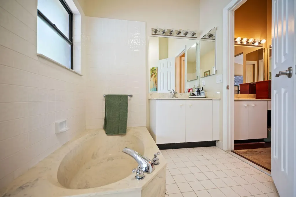 5531 Hawkes Bluff Avenue Davie FL 33331