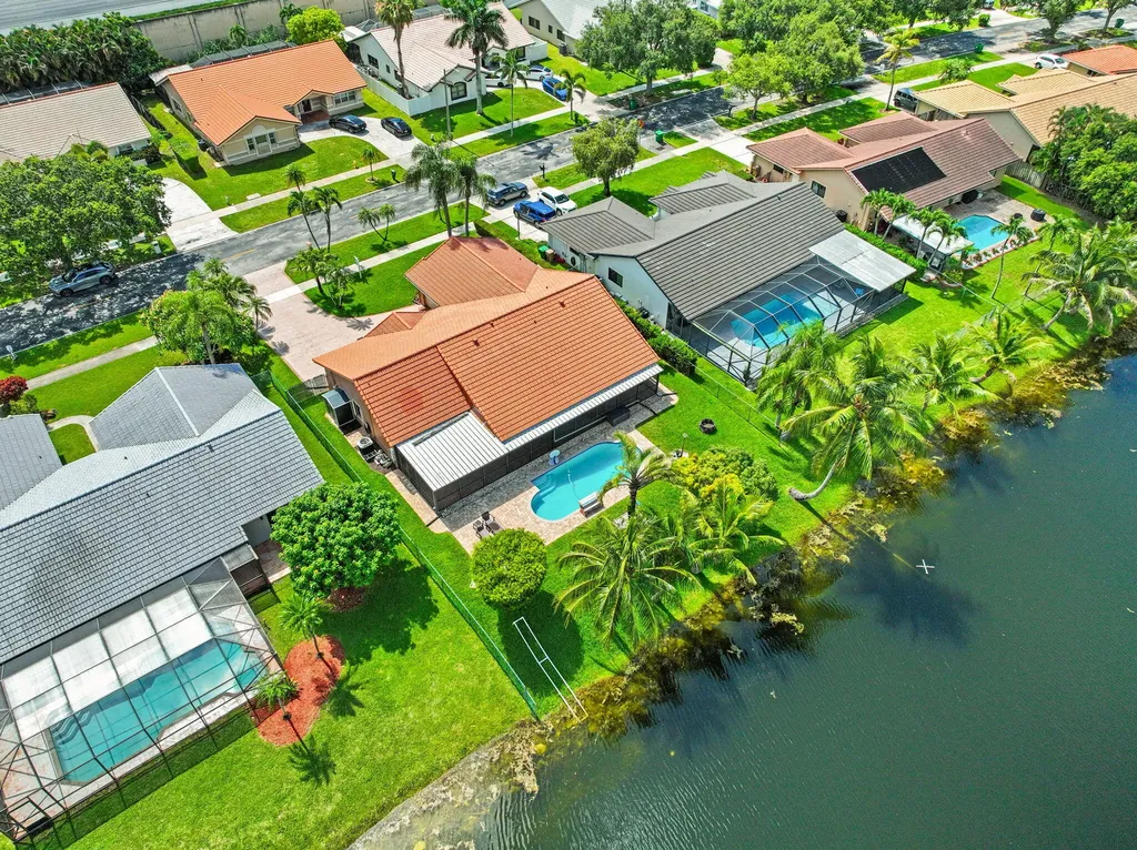 5531 Hawkes Bluff Avenue Davie FL 33331