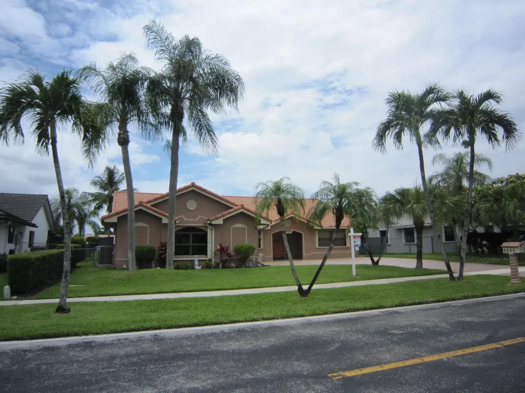 5531 Hawkes Bluff Avenue Davie FL 33331