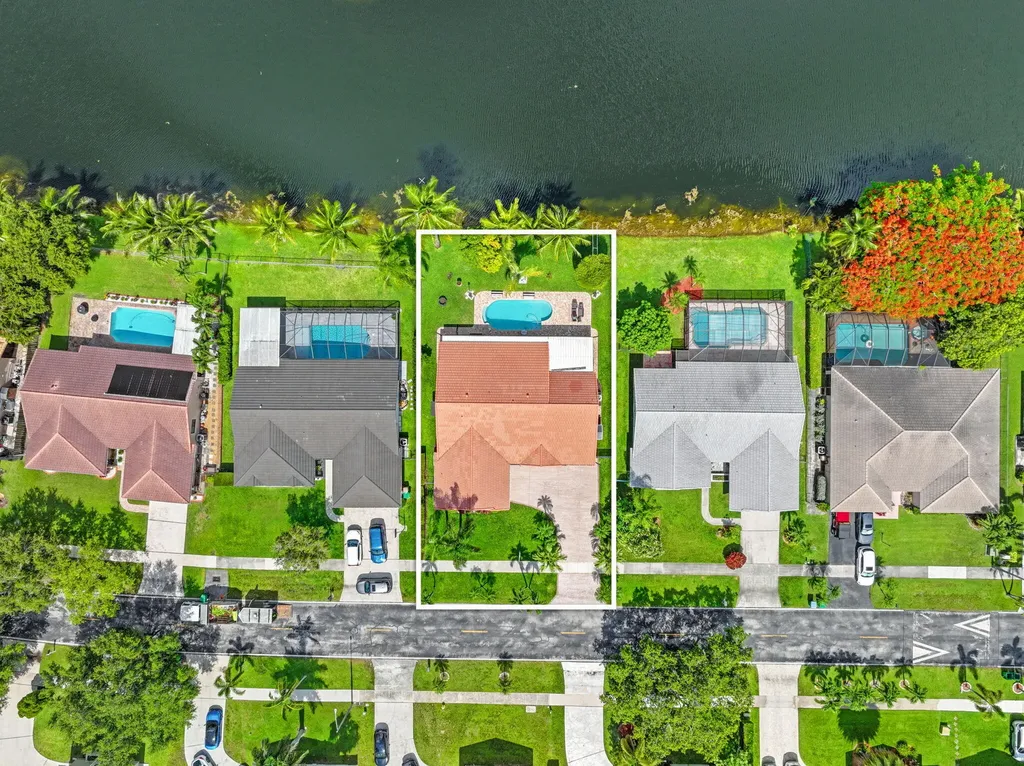 5531 Hawkes Bluff Avenue Davie FL 33331