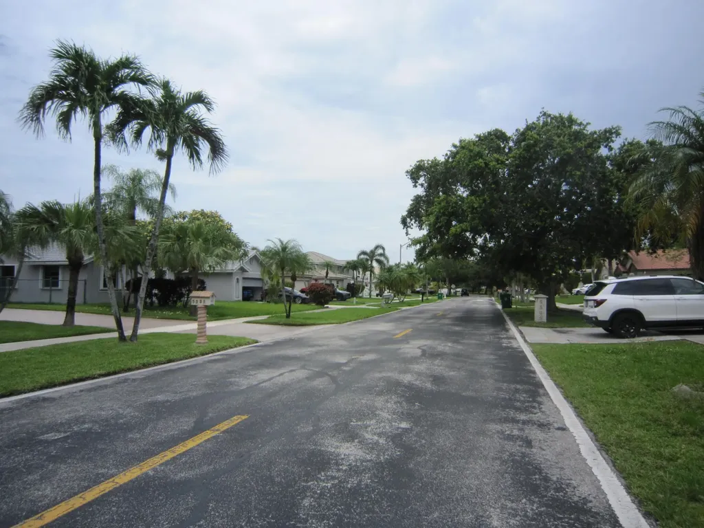 5531 Hawkes Bluff Avenue Davie FL 33331