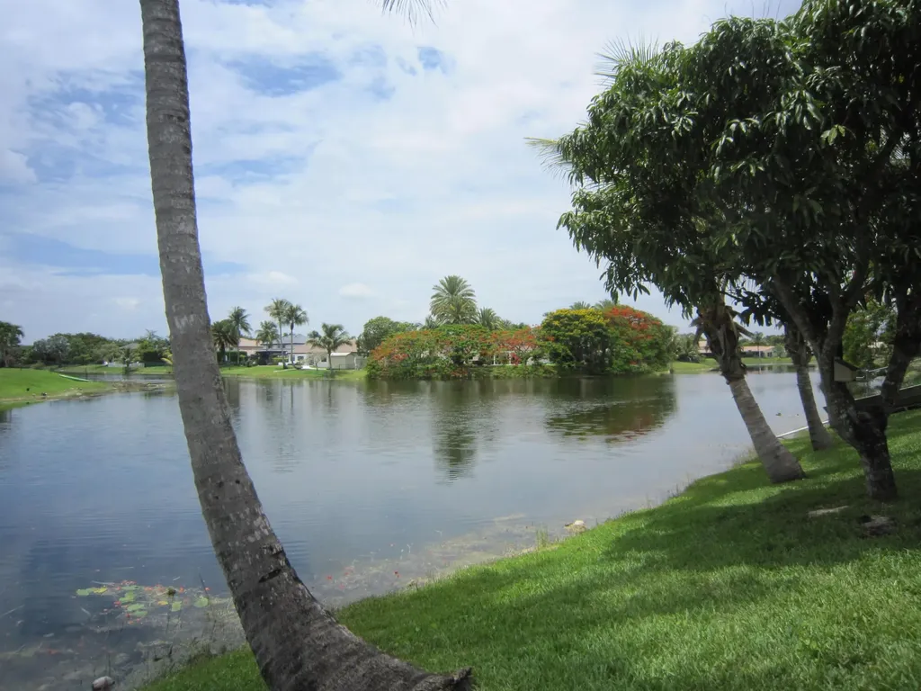 5531 Hawkes Bluff Avenue Davie FL 33331