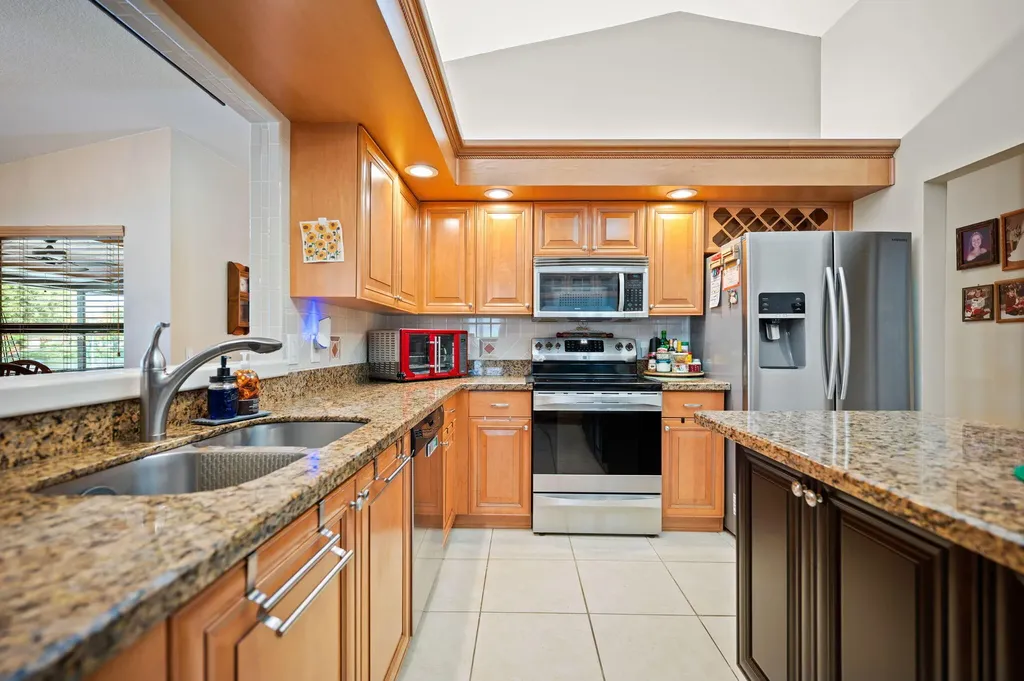 5531 Hawkes Bluff Avenue Davie FL 33331