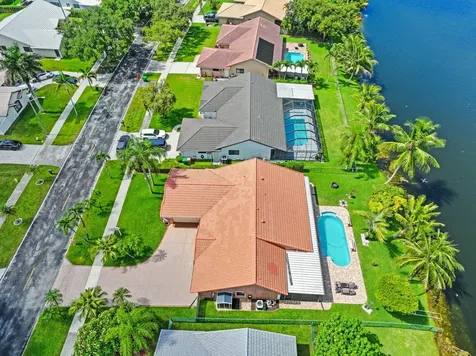 5531 Hawkes Bluff Avenue Davie FL 33331
