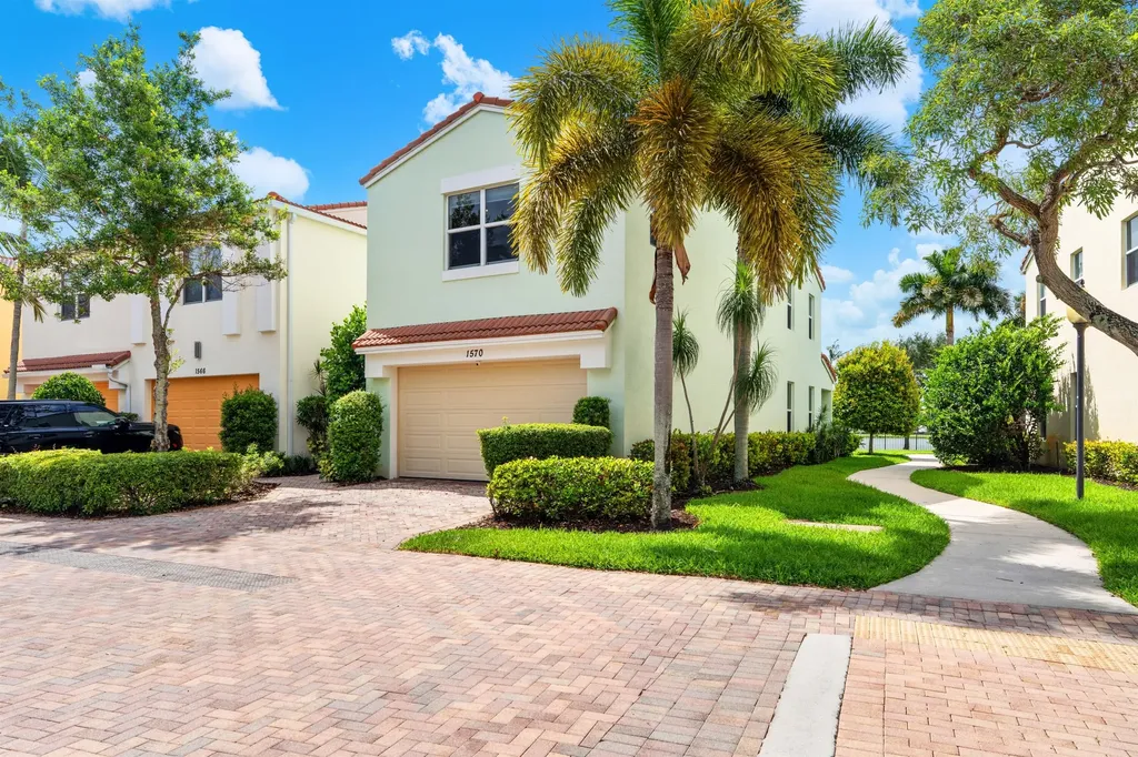 1570 NW 48th Place Boca Raton FL 33431