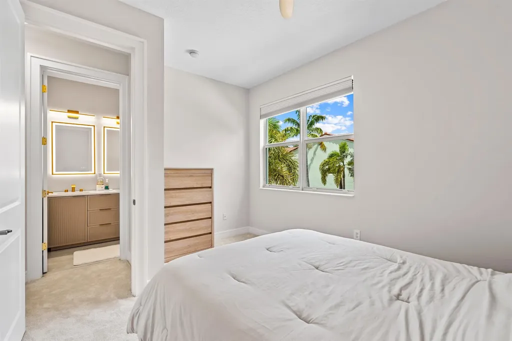 1570 NW 48th Place Boca Raton FL 33431