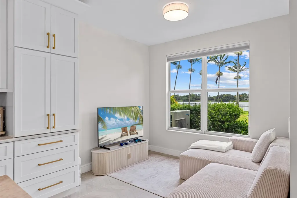 1570 NW 48th Place Boca Raton FL 33431