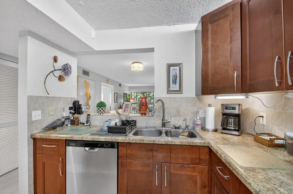 10173 Mangrove Drive Boynton Beach FL 33437