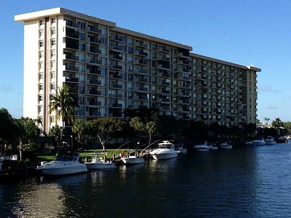 801 S Federal Highway Pompano Beach FL 33062