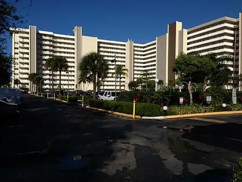 801 S Federal Highway Pompano Beach FL 33062