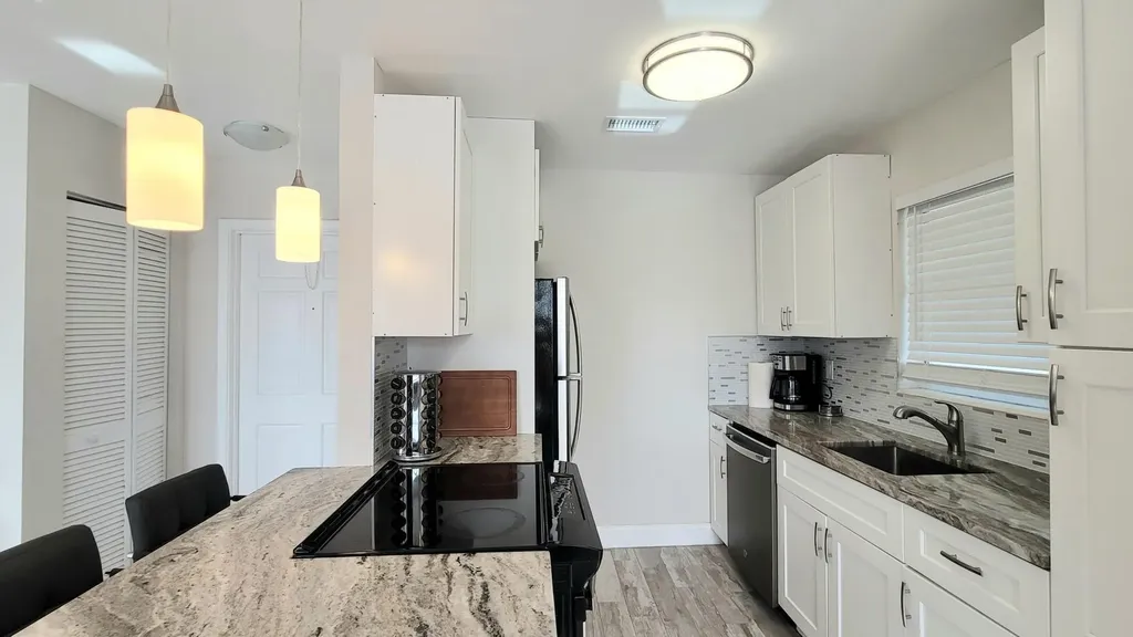 115 SW 1st Avenue Boynton Beach FL 33435