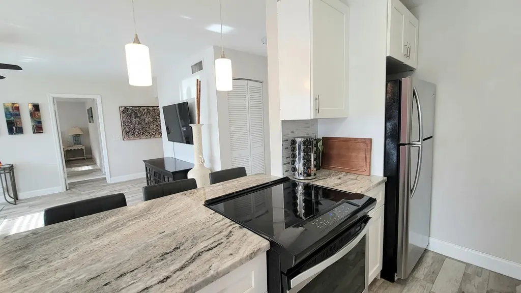115 SW 1st Avenue Boynton Beach FL 33435