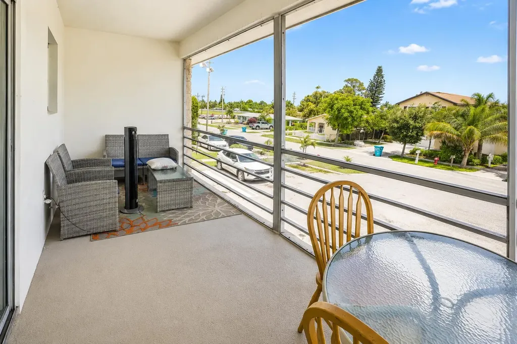 115 SW 1st Avenue Boynton Beach FL 33435