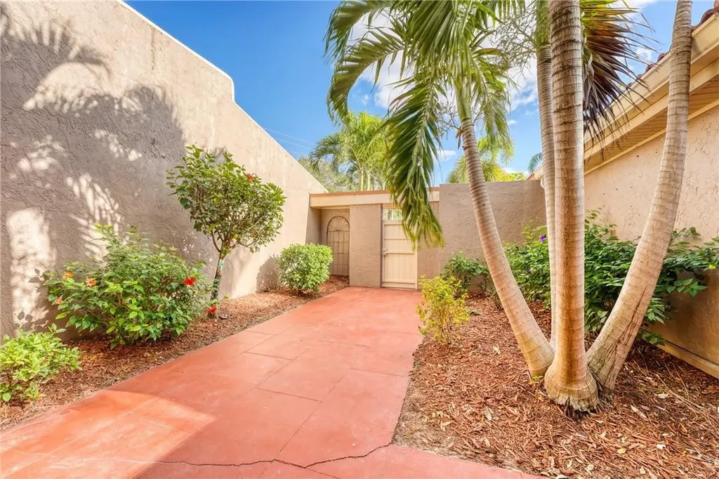 103 St Andrews Road Hollywood FL 33021