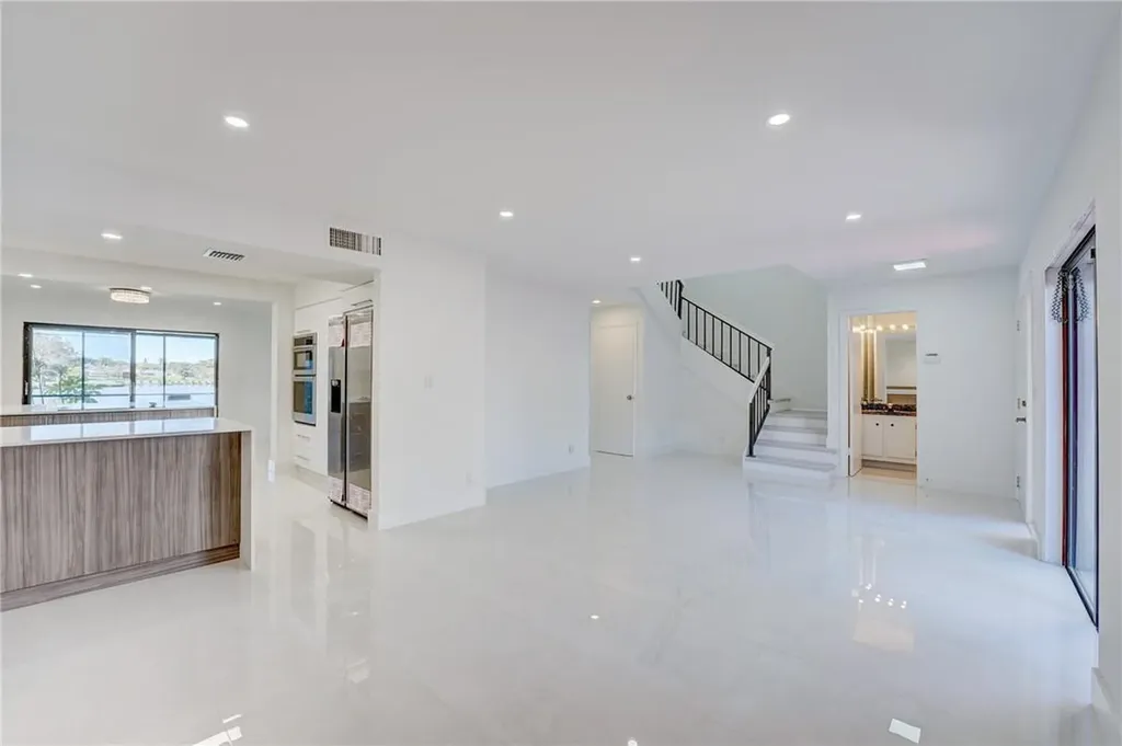 103 St Andrews Road Hollywood FL 33021
