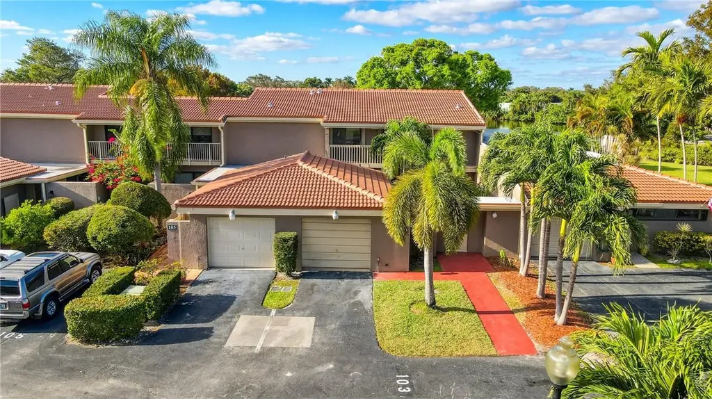 103 St Andrews Road Hollywood FL 33021