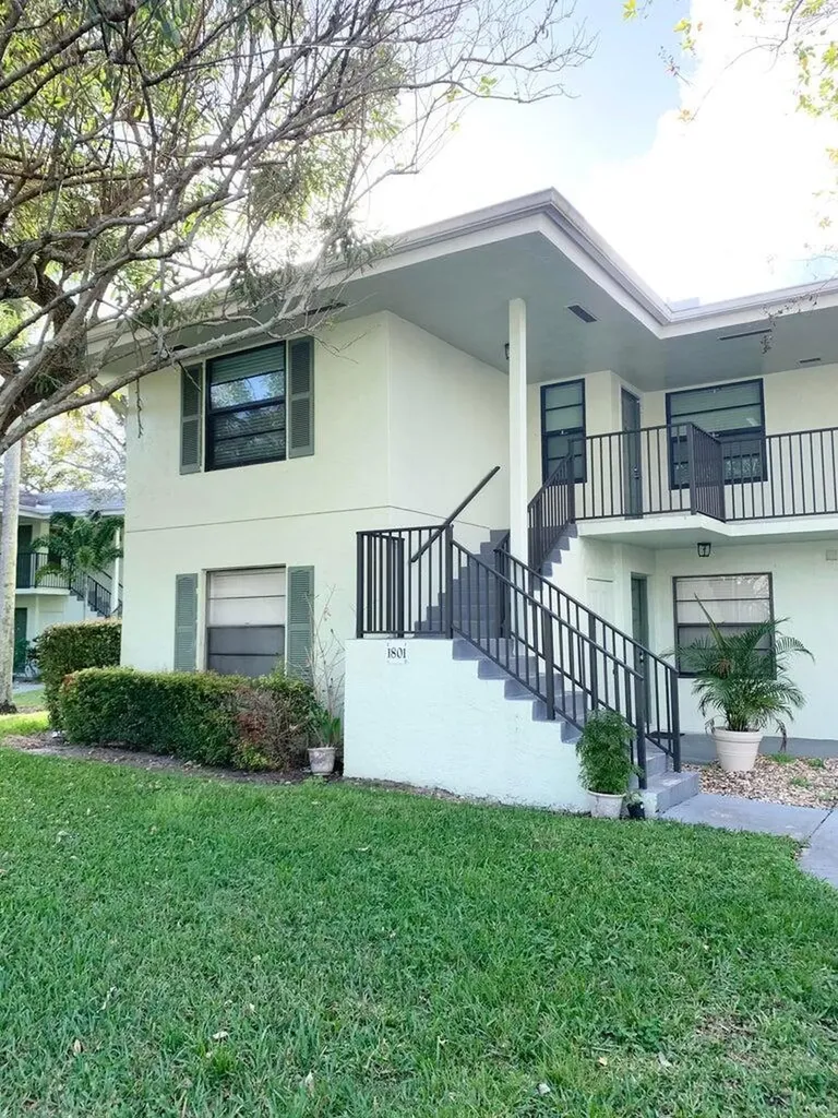 1801 Sabal Ridge Court Palm Beach Gardens FL 33418