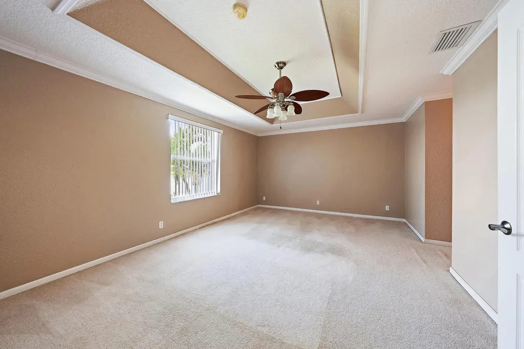 144 Berenger Walk Royal Palm Beach FL 33414