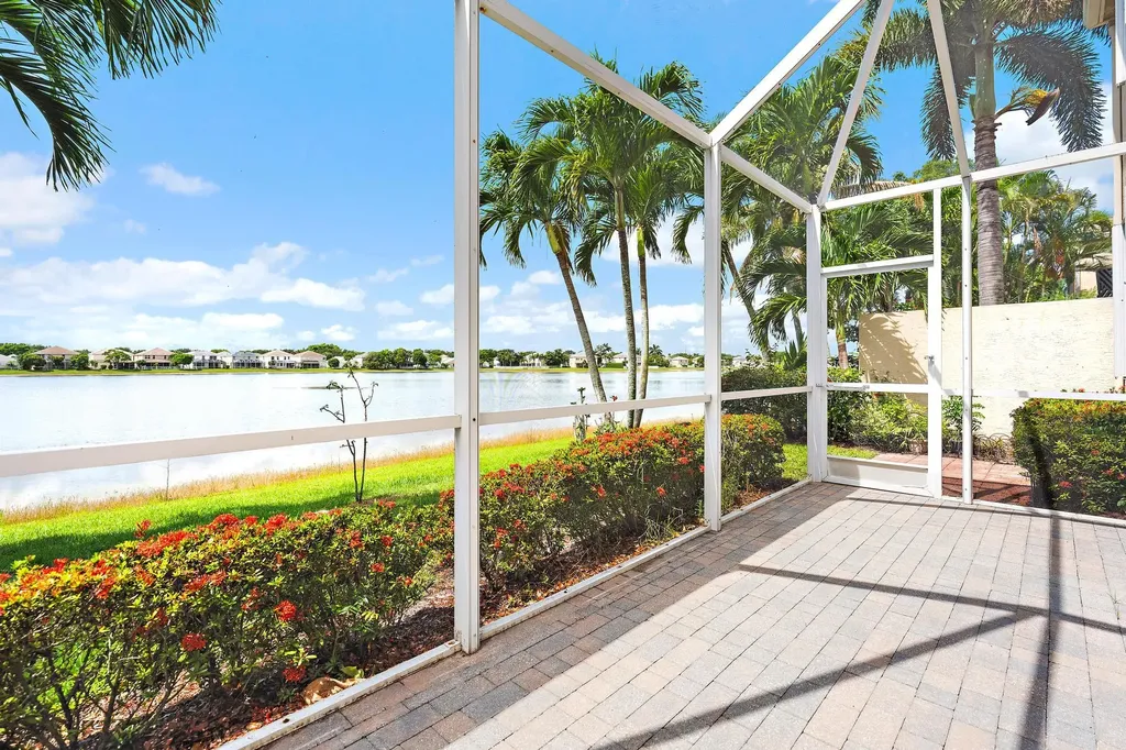 144 Berenger Walk Royal Palm Beach FL 33414