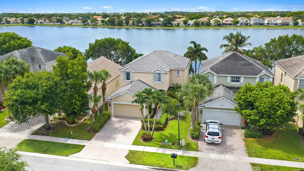 144 Berenger Walk Royal Palm Beach FL 33414