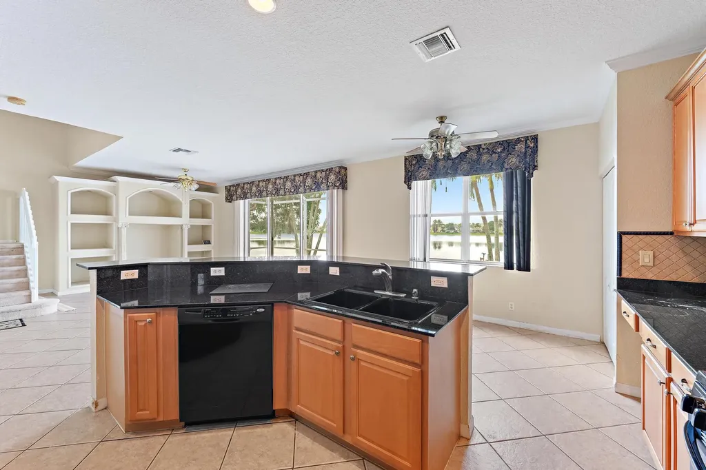 144 Berenger Walk Royal Palm Beach FL 33414