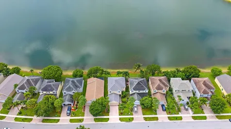 144 Berenger Walk Royal Palm Beach FL 33414
