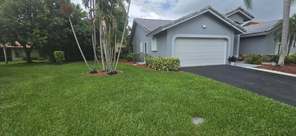 4821 NW 103rd Way Coral Springs FL 33076