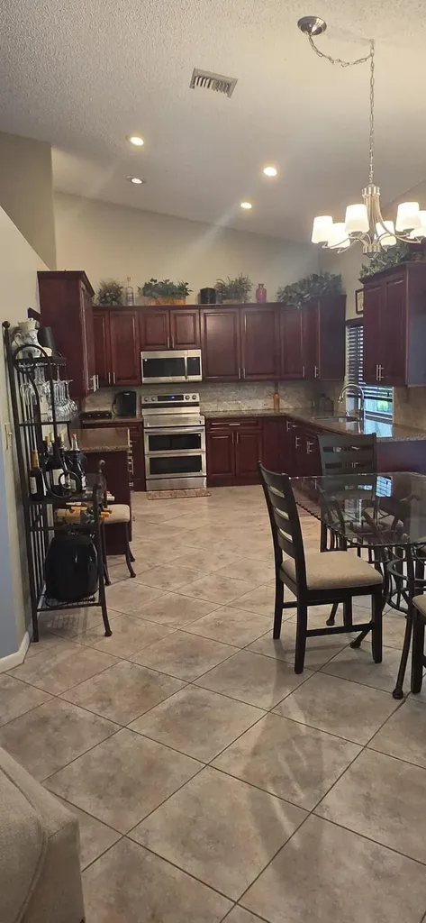 4821 NW 103rd Way Coral Springs FL 33076