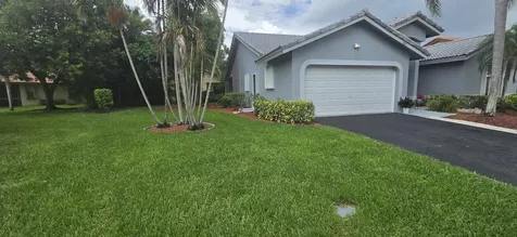 4821 NW 103rd Way Coral Springs FL 33076