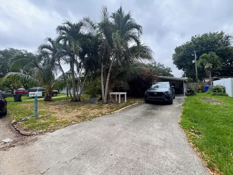 5726 Douglas Street Hollywood FL 33021