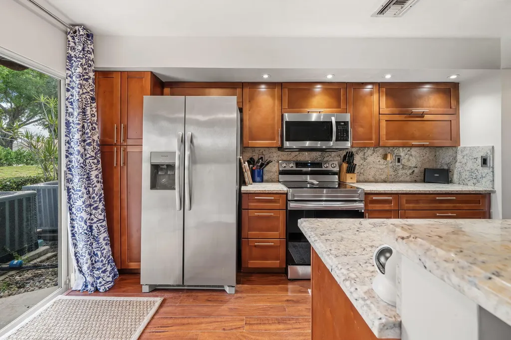 5250 Sapphire Valley Boca Raton FL 33486