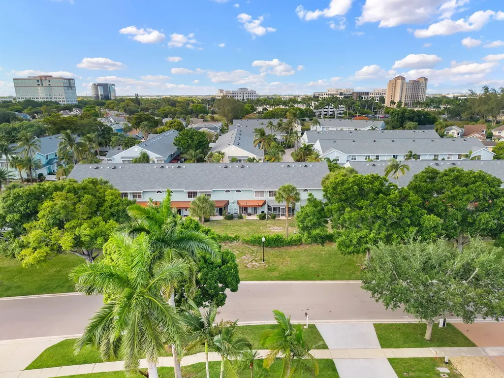 5250 Sapphire Valley Boca Raton FL 33486