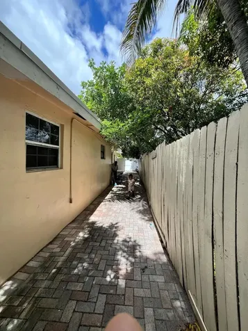 4730 NE 2nd Avenue NE Deerfield Beach FL 33064