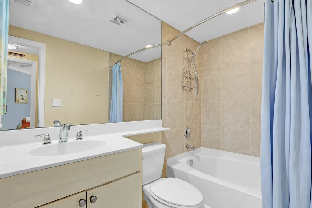 975 NW Flagler Avenue Stuart FL 34994